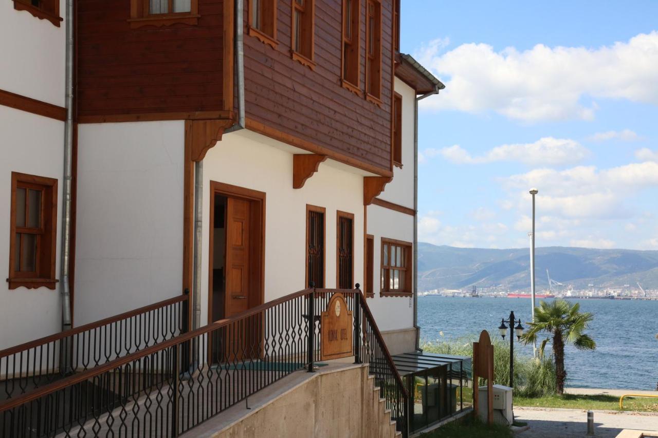 Yali Konak Butik Otel Golcuk Esterno foto